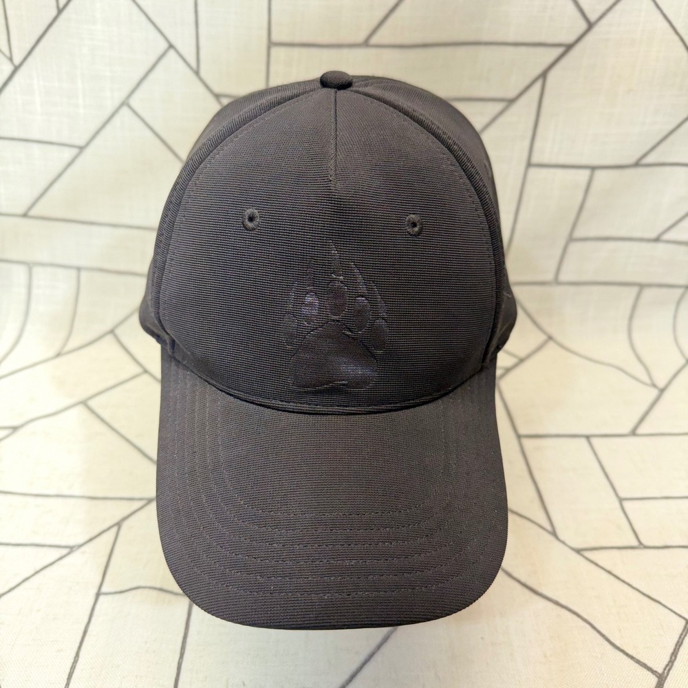 Alaskan Hardgear Duluth Trading Co Hat XXL Black Bear Paw Embossed Stretch Cap